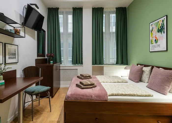 布达佩斯假日公寓