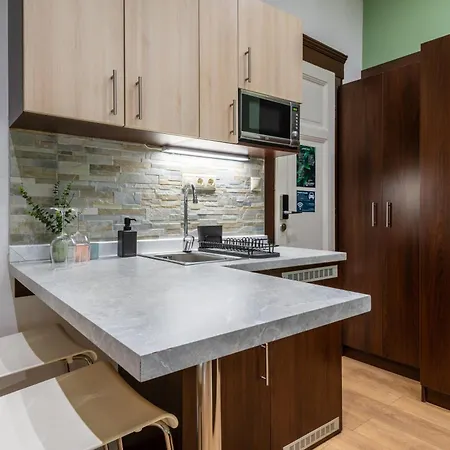 Holidays Апартаменты *